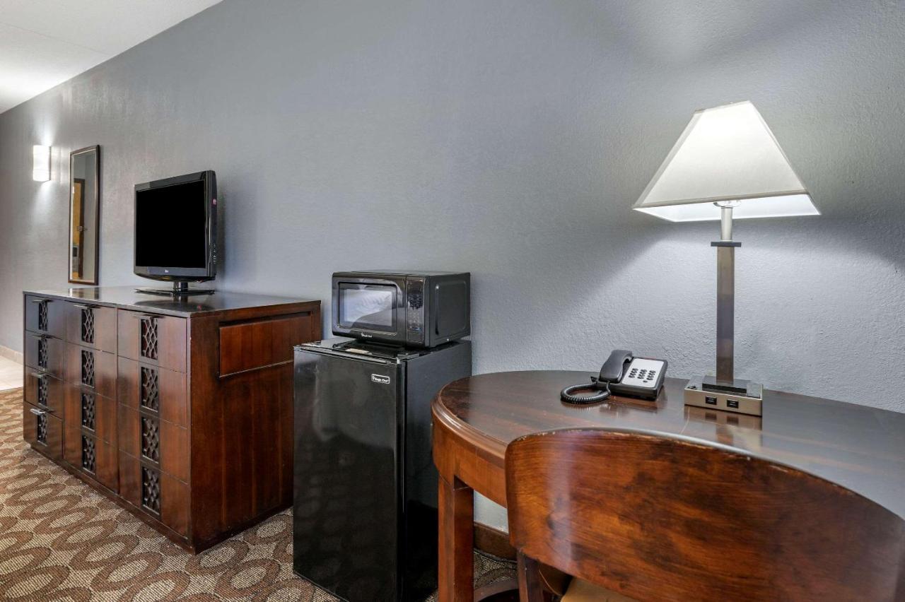 Econo Lodge Inn&Suites Lafayette Esterno foto